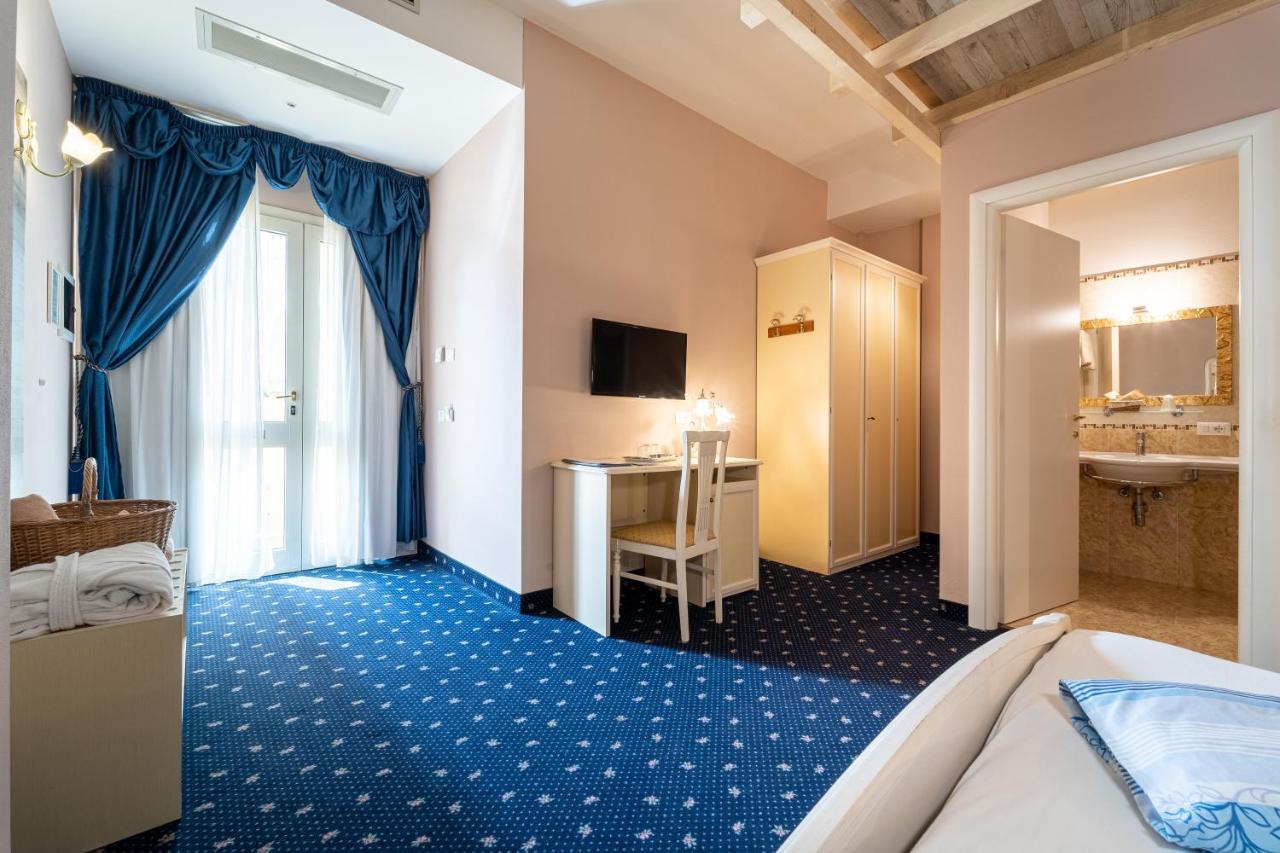 Borgo Dei Poeti Romantik Hotel Manerba del Garda Dış mekan fotoğraf