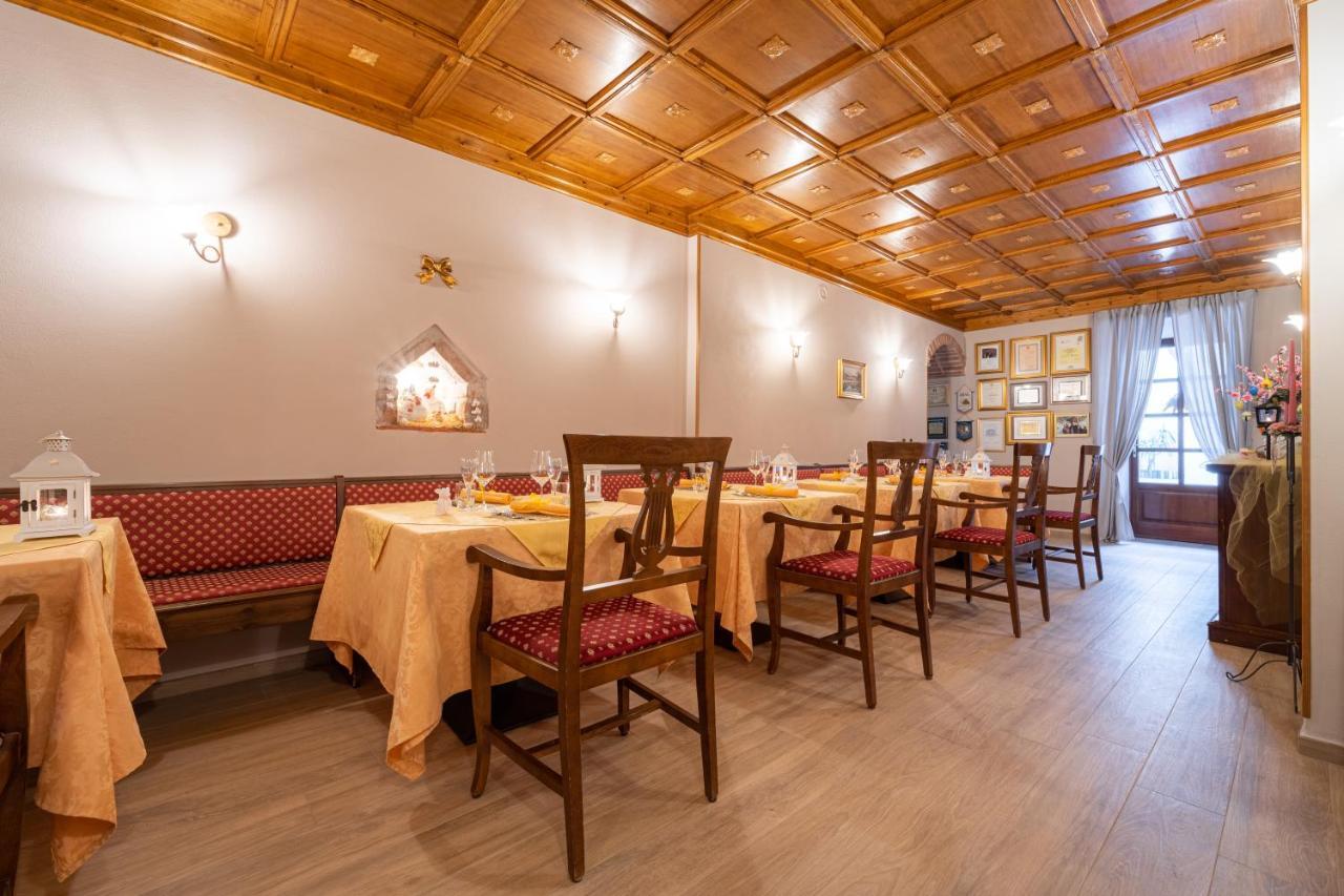 Borgo Dei Poeti Romantik Hotel Manerba del Garda Dış mekan fotoğraf