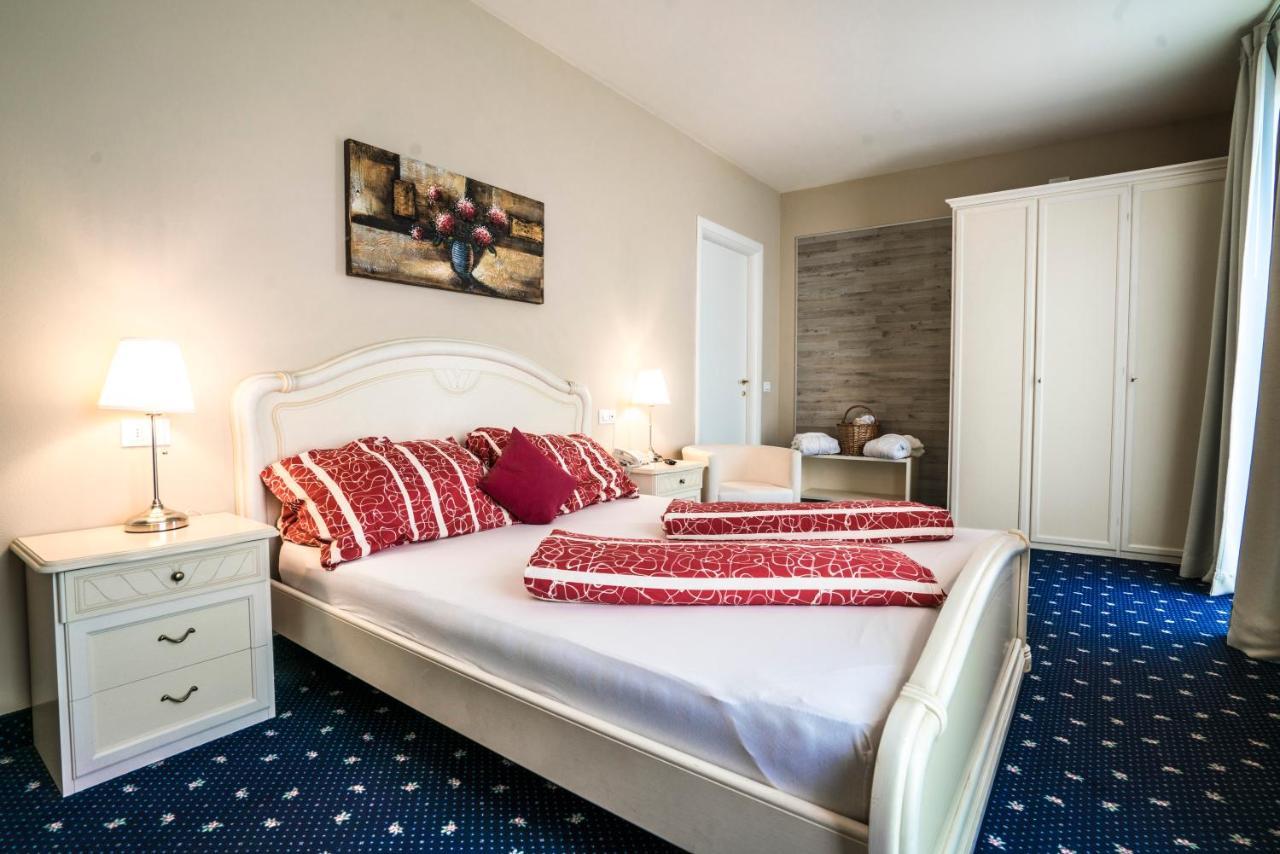 Borgo Dei Poeti Romantik Hotel Manerba del Garda Dış mekan fotoğraf