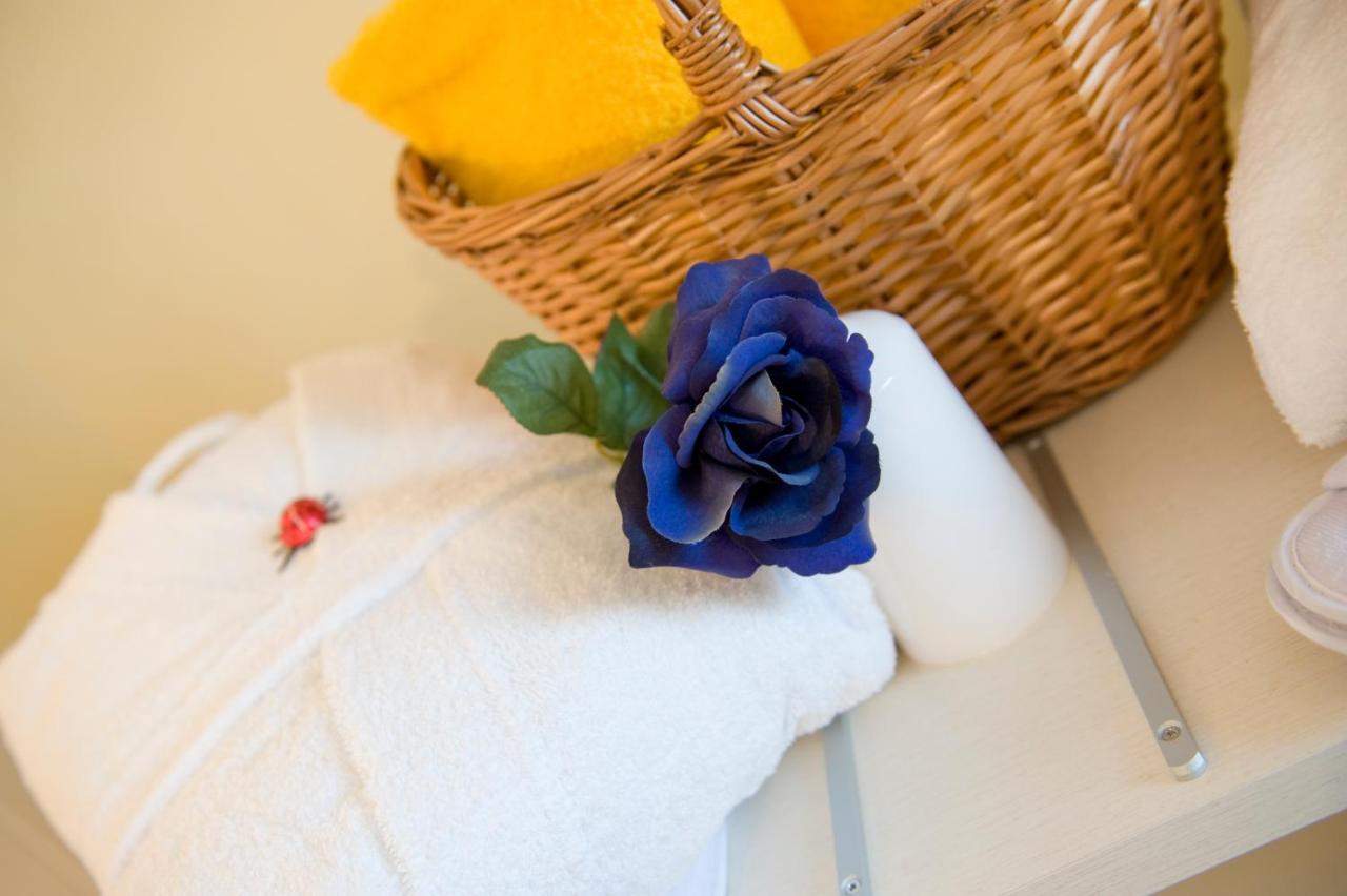 Borgo Dei Poeti Romantik Hotel Manerba del Garda Dış mekan fotoğraf