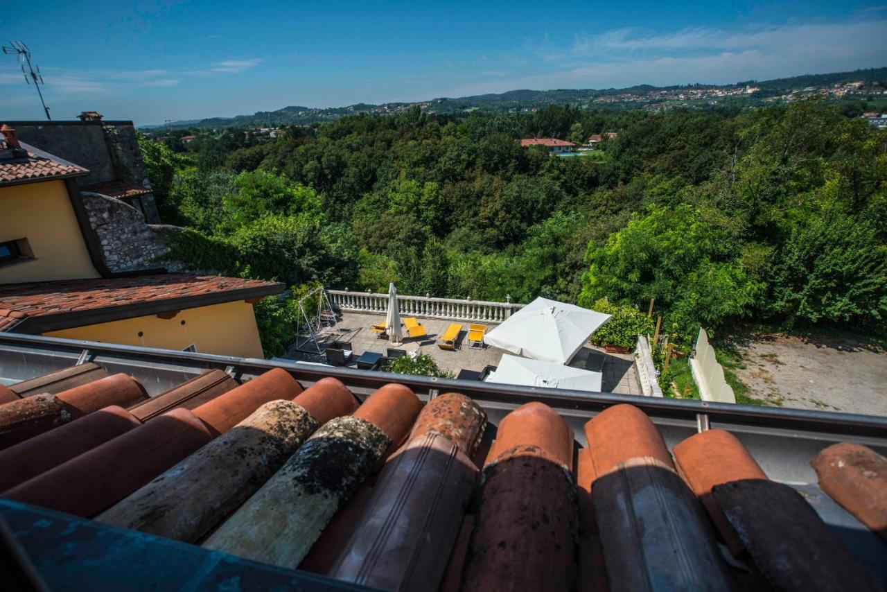Borgo Dei Poeti Romantik Hotel Manerba del Garda Dış mekan fotoğraf