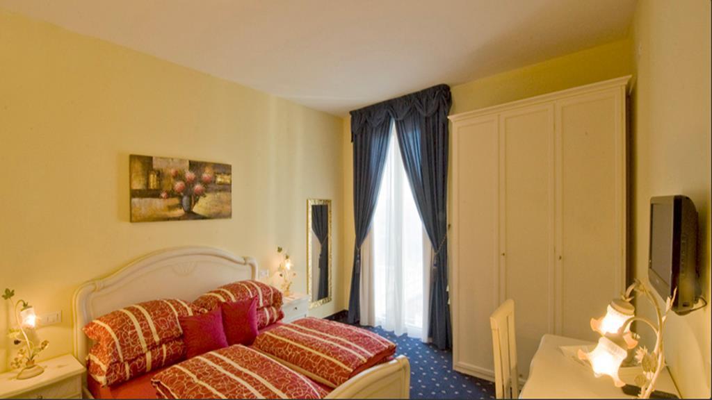 Borgo Dei Poeti Romantik Hotel Manerba del Garda Dış mekan fotoğraf